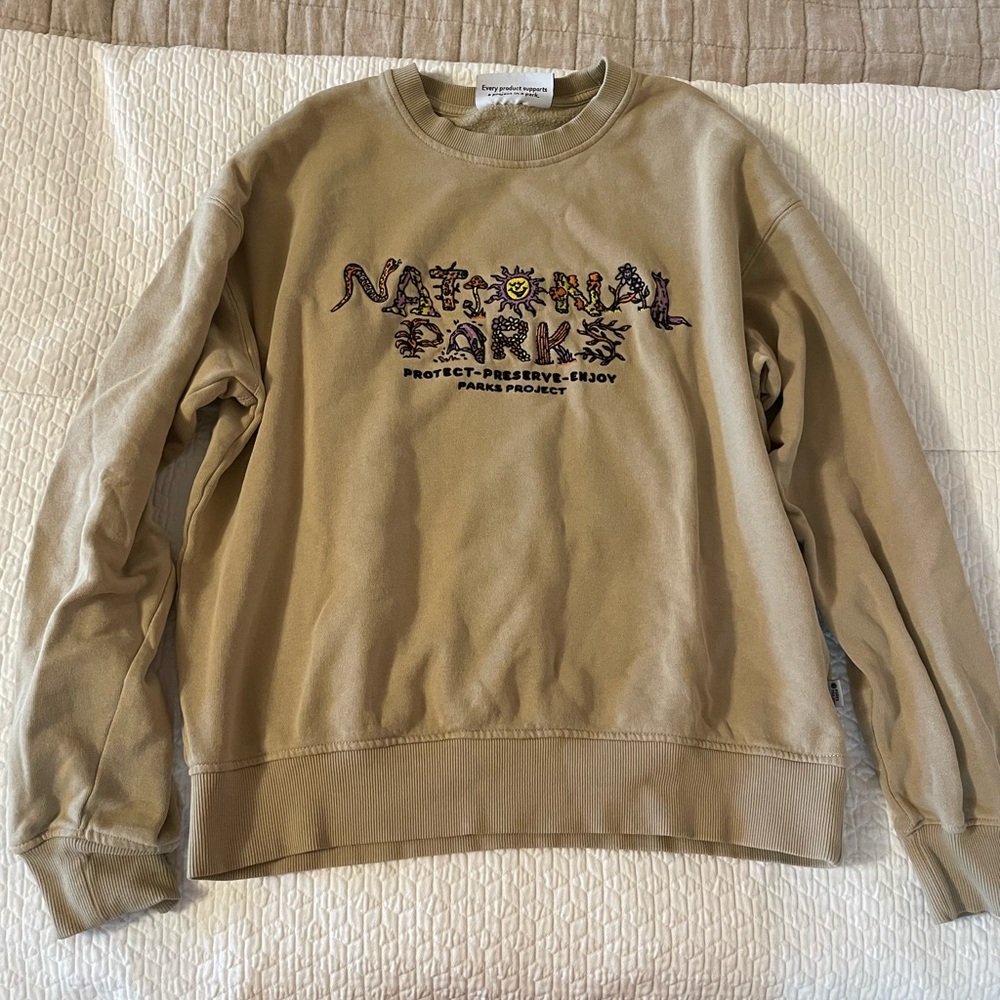 Parks Project Unisex - National Parks 90s Crewneck Sweater in khaki - Picture 2 of 4
